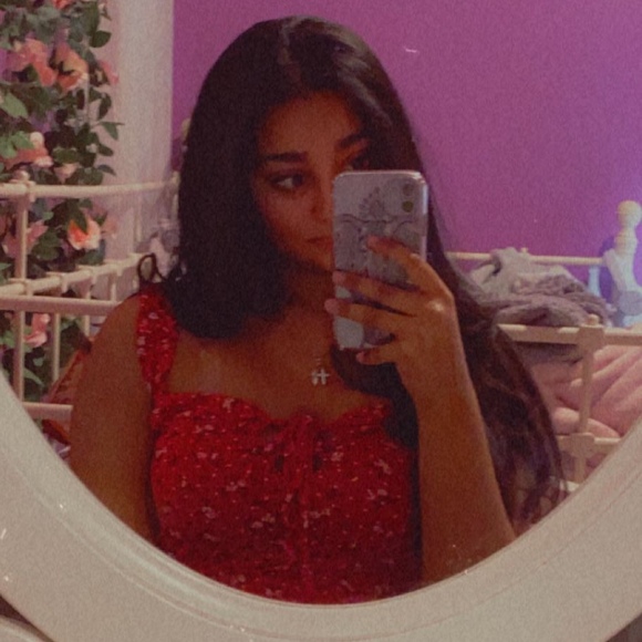 Meet your Posher, Raina - Picture 1 of 1